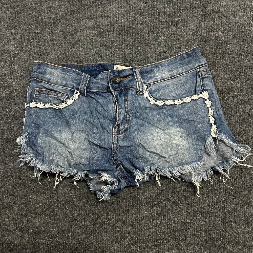 Flying Monkey Shorts Womens Size 26 Blue Denim Crochet Trim Frayed Hem Boho